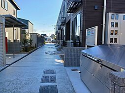 エンブレイス　アイ