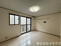 メゾン・ド・フォセ 103 1階ワンルームのリビング/ダイニング