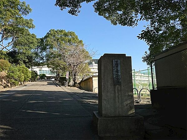 画像12:下関市立勝山中学校（1184m）