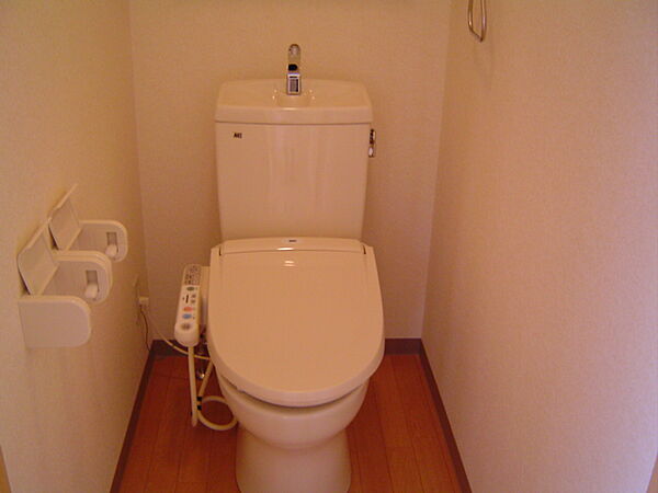 画像3:シャワー付トイレ