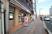 セブンイレブン 下関新地店（38m）