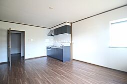 カームファーストA 203 2階2LDKのリビング/ダイニング