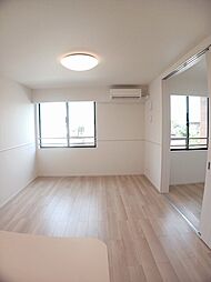 リコリス・アズ 2階1LDKのリビング/ダイニング