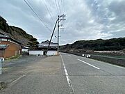 広い道路沿いです