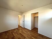 2F洋室6帖。2階は全居室WICつき
