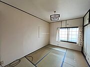 ゆったりくつろげる和室6帖