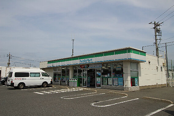 ファミリーマー...