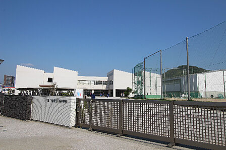 下関市立川中中学校(2217m)