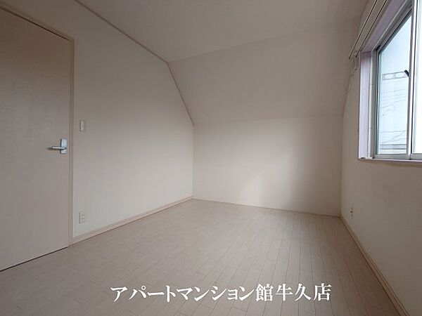 detached 茨城県牛久市上柏田3丁目28-3
上柏田の賃貸情報を見る
物件地図