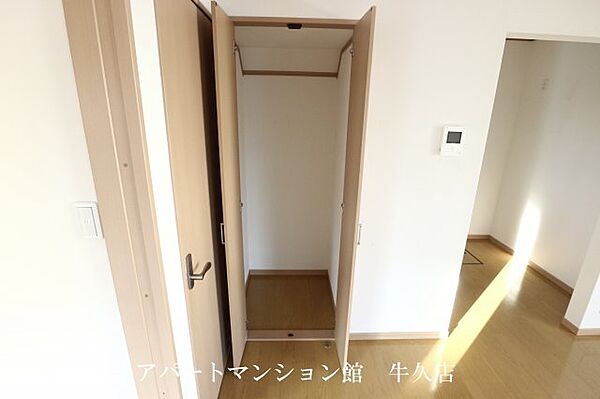 detached 茨城県牛久市上柏田2丁目21-33

地図を見る