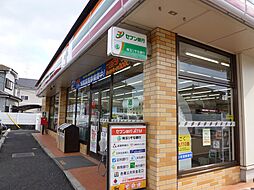 【コンビニエンスストア】セブンイレブン花野井店まで556ｍ