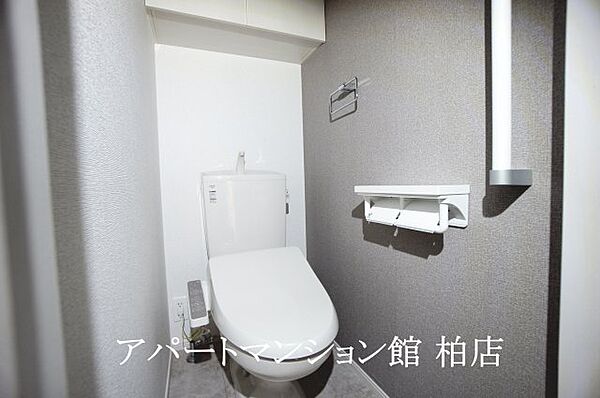 ディーセントI