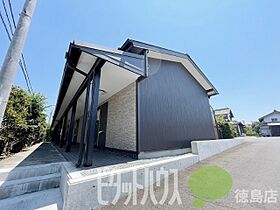 ドムール四宮イース  ｜ 徳島県徳島市南昭和町５丁目（賃貸アパート1R・1階・24.47㎡） その1