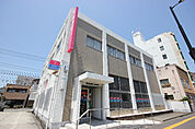 銀行「徳島大正銀行助任支店まで193m」