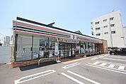 コンビニ「セブンイレブン徳島昭和町店まで538m」