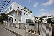 中学校「徳島市立八万中学校まで1922m」