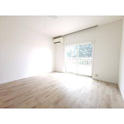 パークレジデンス 202 2階1Kのリビング/ダイニング