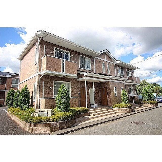 2 / 8