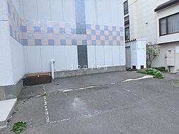 6 / 8