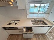 ＡＩ加工により家具、小物等は消しております。