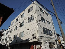 京都府京都市山科区竹鼻竹ノ街道町（賃貸マンション1K・3階・18.00㎡） その1