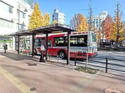 駅前 640m