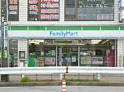 ファミリーマート京王稲城駅前店 589m