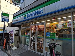 ファミリーマート中野弥生町店 徒歩3分。 170m