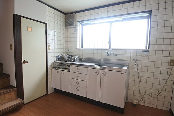 画像4:コンロ設置型キッチン