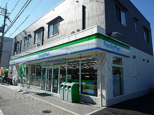 画像20:ファミリーマート 八幡千束店（639m）