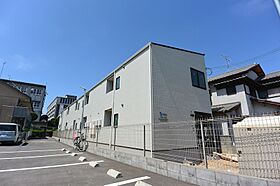 chou chou Nakamiya WEST  ｜ 大阪府枚方市中宮西之町（賃貸アパート1R・2階・24.18㎡） その1