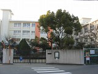 画像15:枚方市立第二小学校（606m）