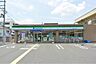 周辺：ファミリーマート 枚方御殿山駅前店（475m）