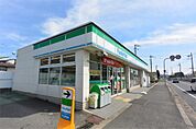 ファミリーマート 枚方大峰元町店（389m）