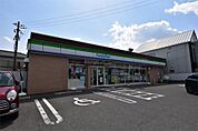 ファミリーマート 枚方東香里店（489m）