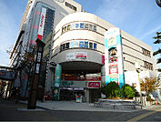 イオン枚方店（422m）