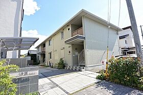 沙羅  ｜ 大阪府交野市星田１丁目29-18（賃貸アパート2LDK・1階・57.30㎡） その1