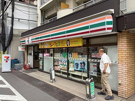 セブンイレブン（59m）