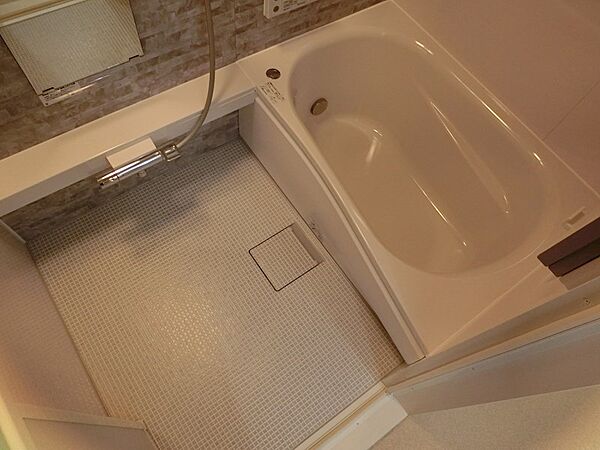 画像6:清潔感のある浴室