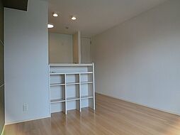 ティーガーデンレジデンス 2階1LDKのリビング/ダイニング