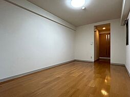 クエスト西大路 8階1Kのリビング/ダイニング