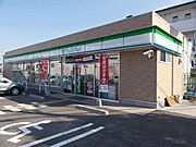 ファミリーマート栗東小柿十丁目まで550m