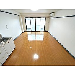 シェトワ上郷 1階ワンルームのリビング/ダイニング