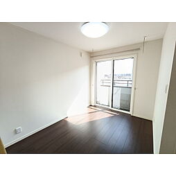 ラッキーリバー 1階1LDKのリビング/ダイニング