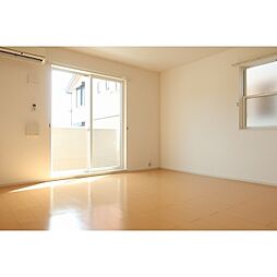 サン・アニメート 1階1LDKのリビング/ダイニング