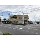 銀行「八十二銀行浅川若槻支店まで420ｍ」