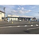 コンビニ「ローソン長野安茂里店まで689ｍ」