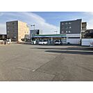 コンビニ「ファミリーマート長野栗田店まで469ｍ」