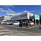 スーパー「綿半スーパーセンター稲里店まで767ｍ」