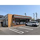 コンビニ「セブンイレブン更埴市民体育館前店まで374ｍ」